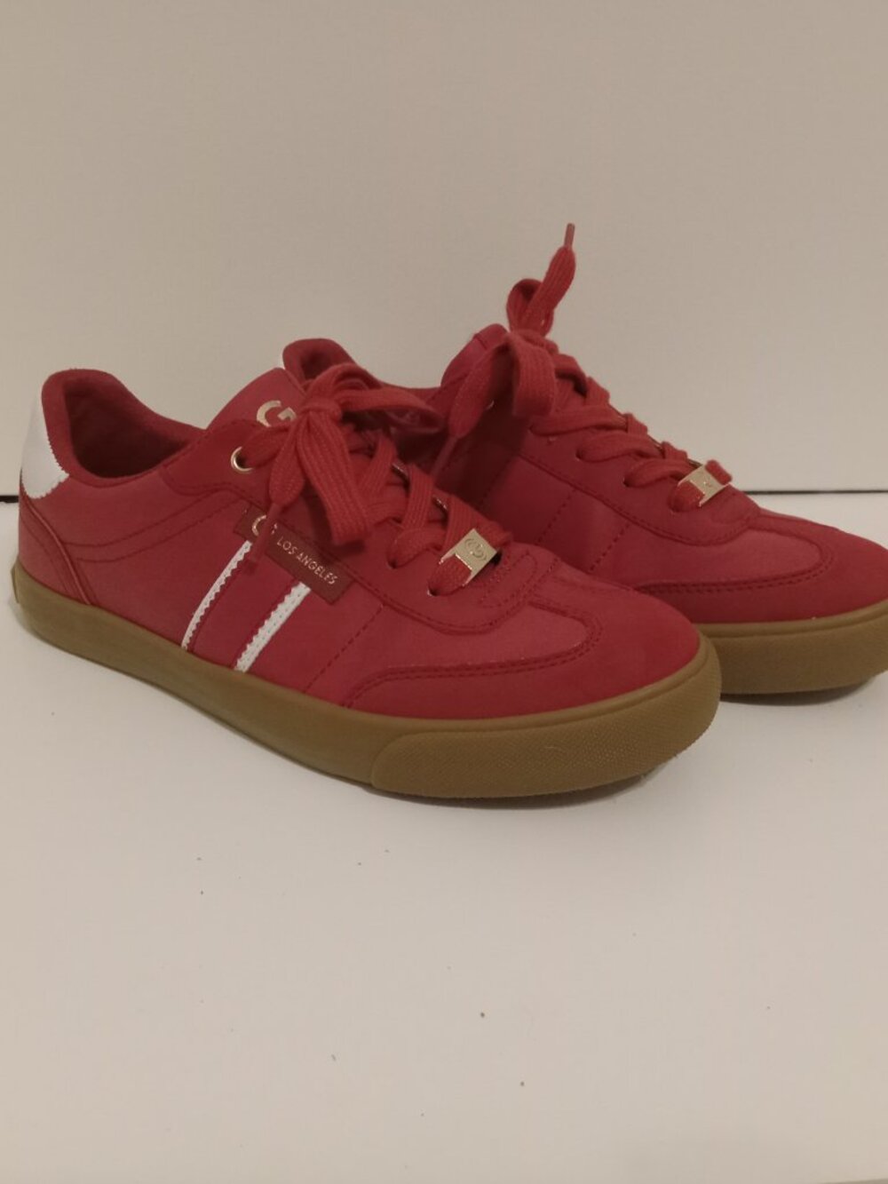 GBG Los Angeles casual sneakers in red with white side stripes